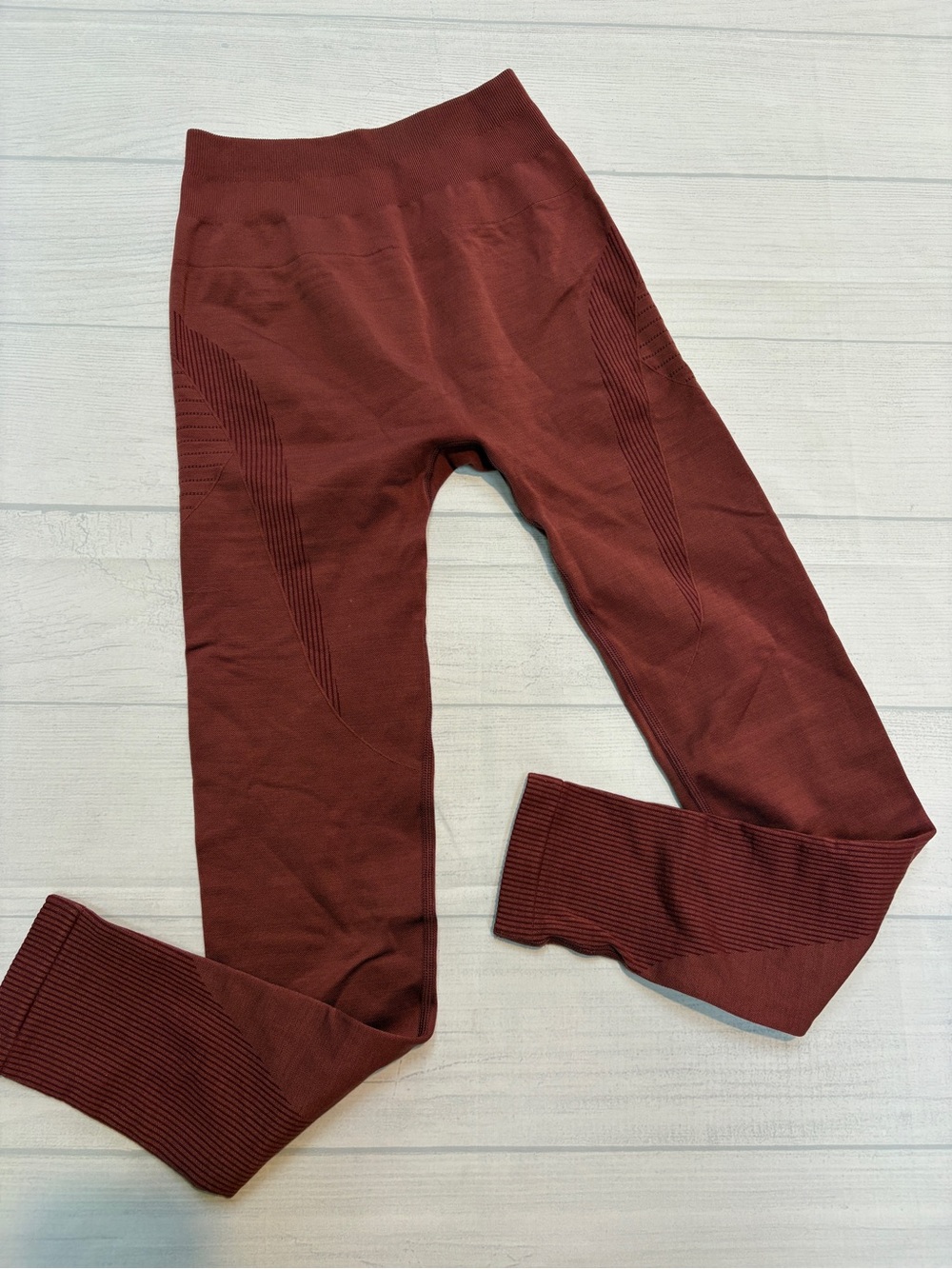 Alphalete Seamless Ribbed Leggings - Maroon